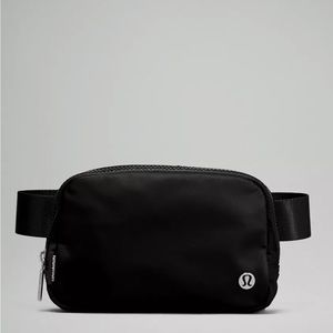 NWT Lululemon everywhere belt bag